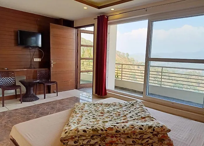 Pine Peak Villa Kasauli