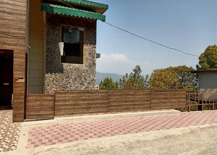 Pine Peak Villa Kasauli